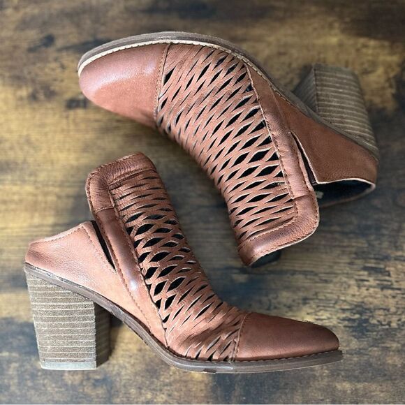 Diba True Landing Crew Leather Sandal/Mule in Rust Brown, Size 6. New in Box! - Picture 4 of 16